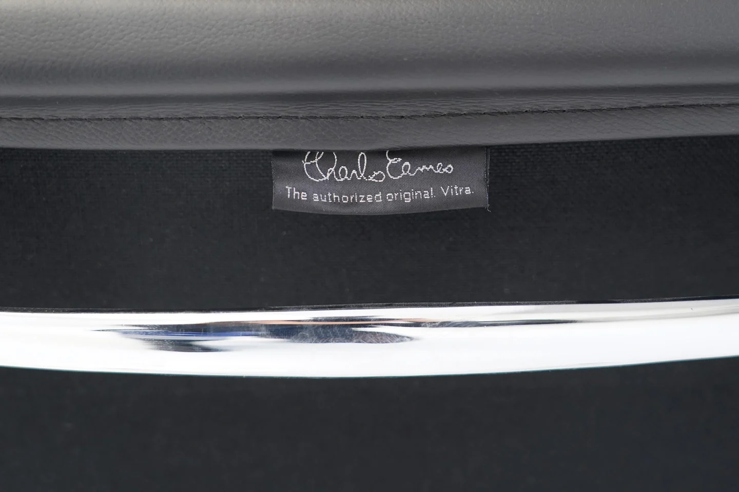 Vitra EA 107 / 108 Leder / Schwarz