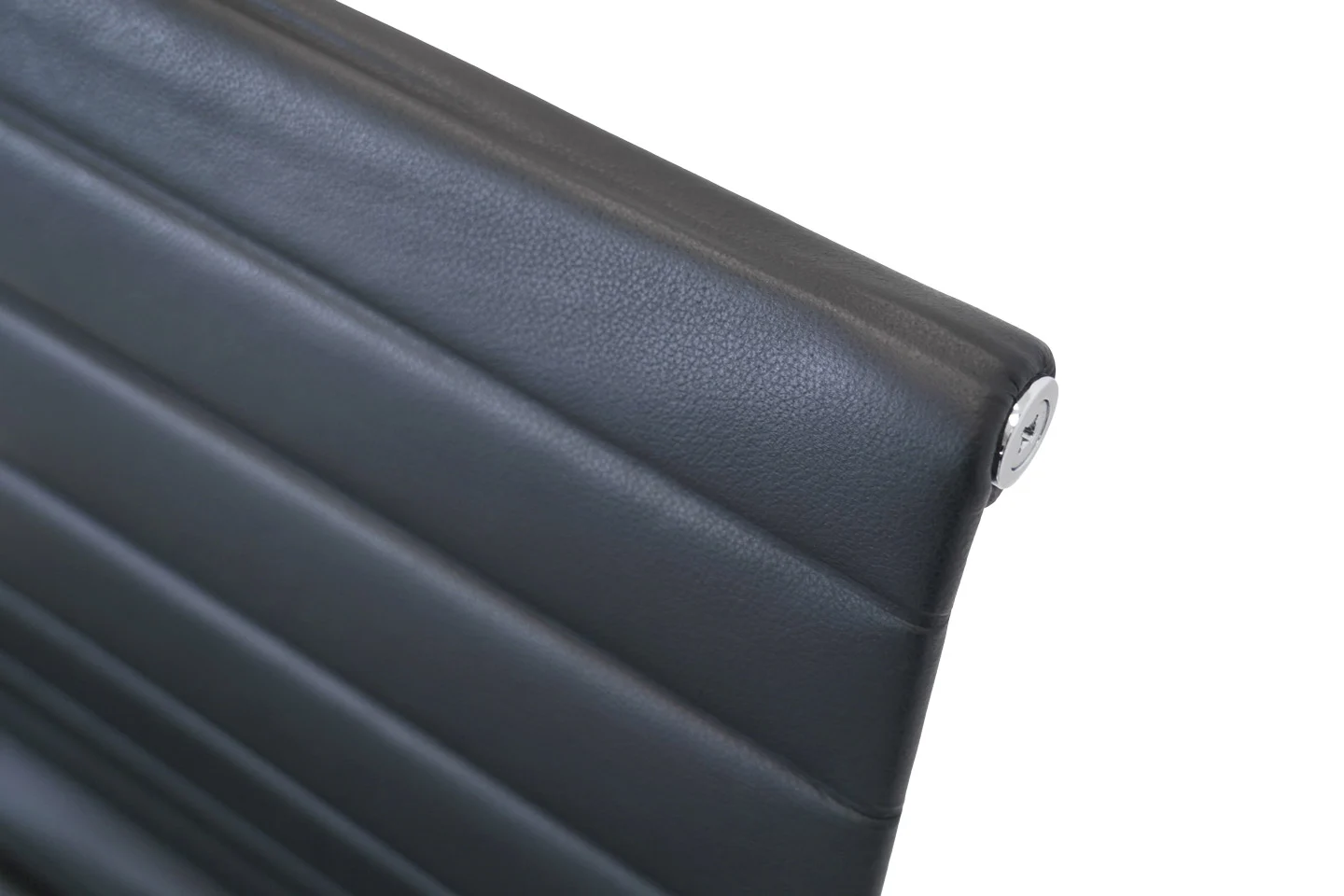 Vitra EA 107 / 108 Leder / Schwarz