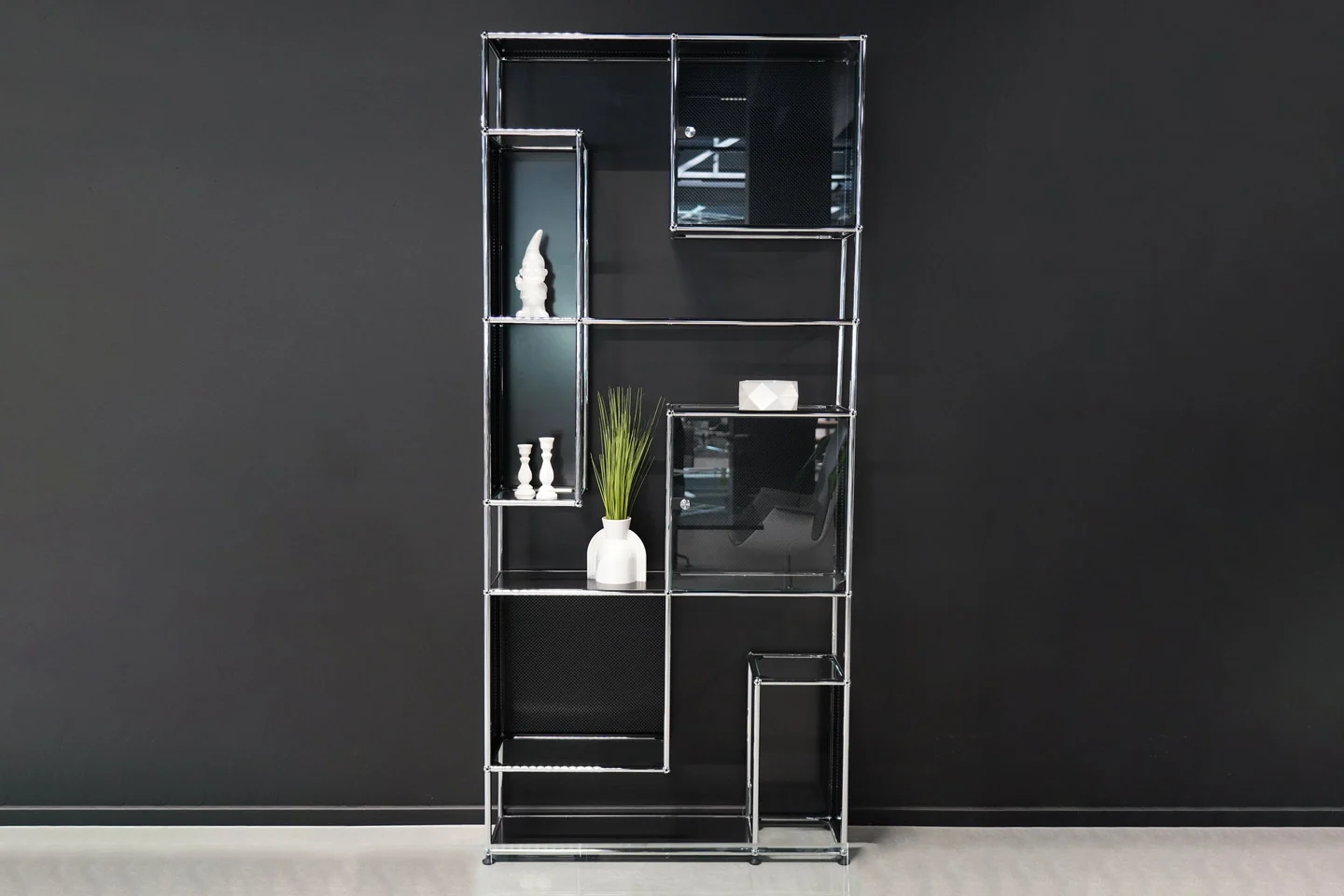 USM Haller Wohnwand Graphitschwarz RAL 9011