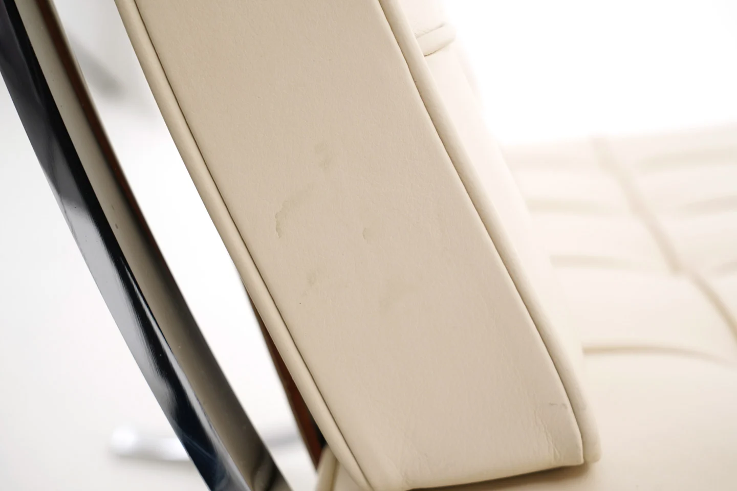 Knoll International Barcelona Sessel Leder / Hellbeige