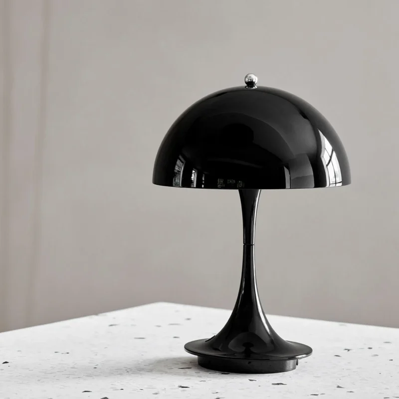 Louis Poulsen Panthella 160 Portable V3 (In- & Outdoor) Tischlampe / Schwarz