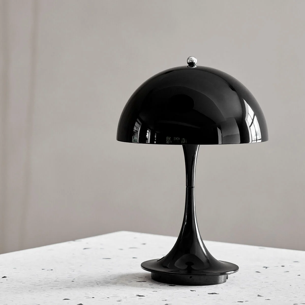 Louis Poulsen Panthella 160 Portable V3 (In- & Outdoor) Tischlampe / Schwarz – Bild 3