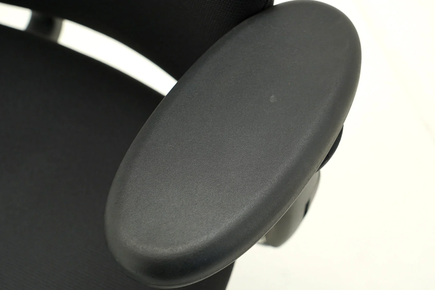 Vitra Oson C Bürodrehstuhl Stoff / Dunkelgrau / Schwarz