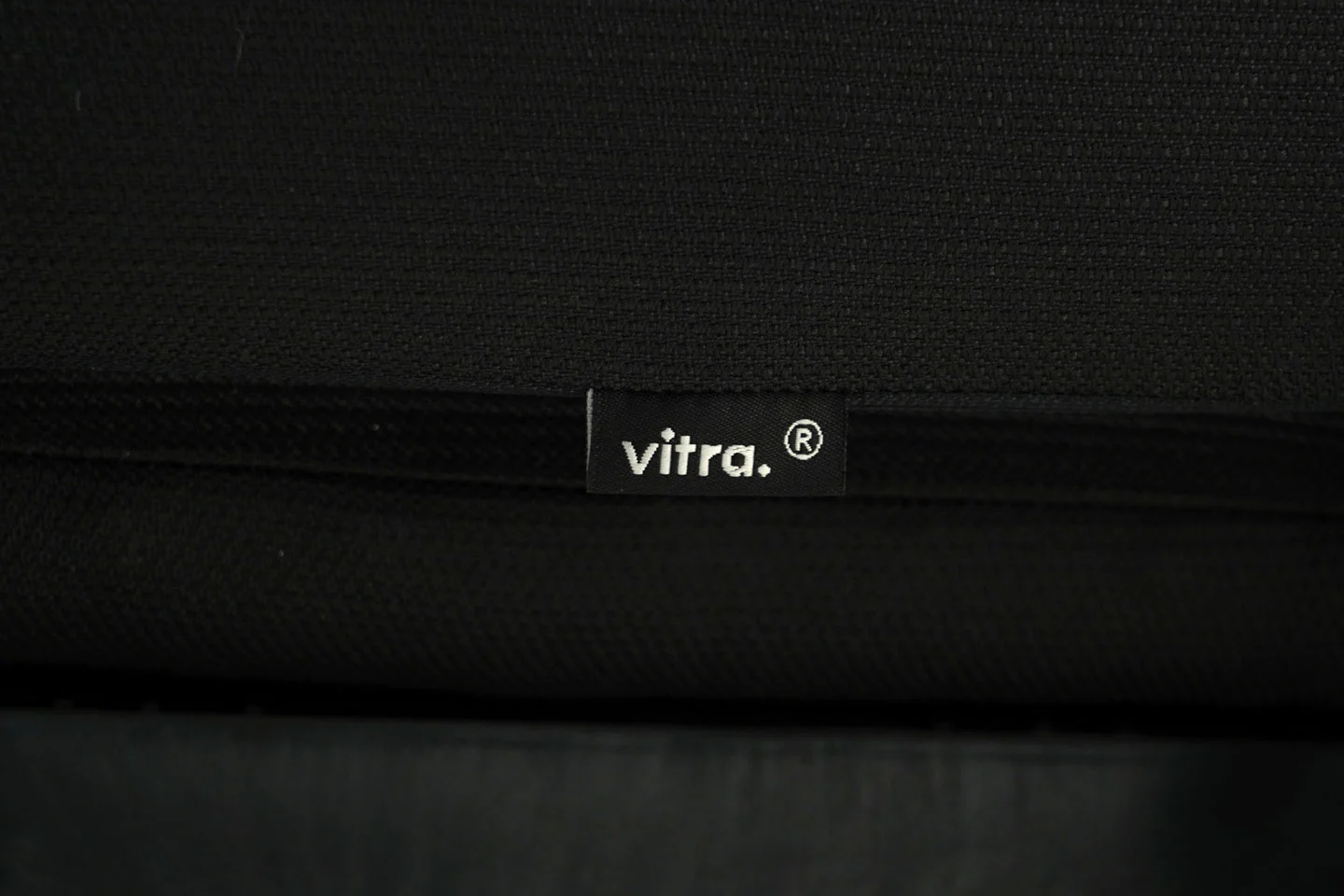 Vitra Oson C Bürodrehstuhl Stoff / Dunkelgrau / Schwarz