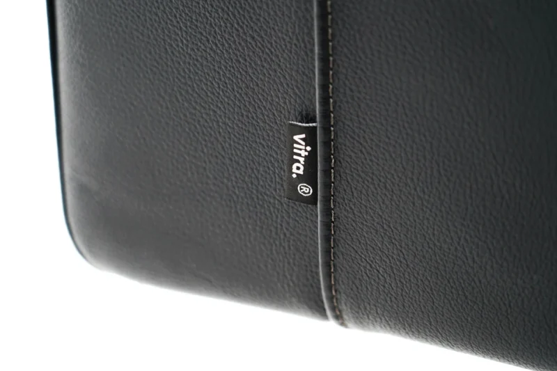 Vitra Park Swivel Armchair Sessel Leder / Schwarz