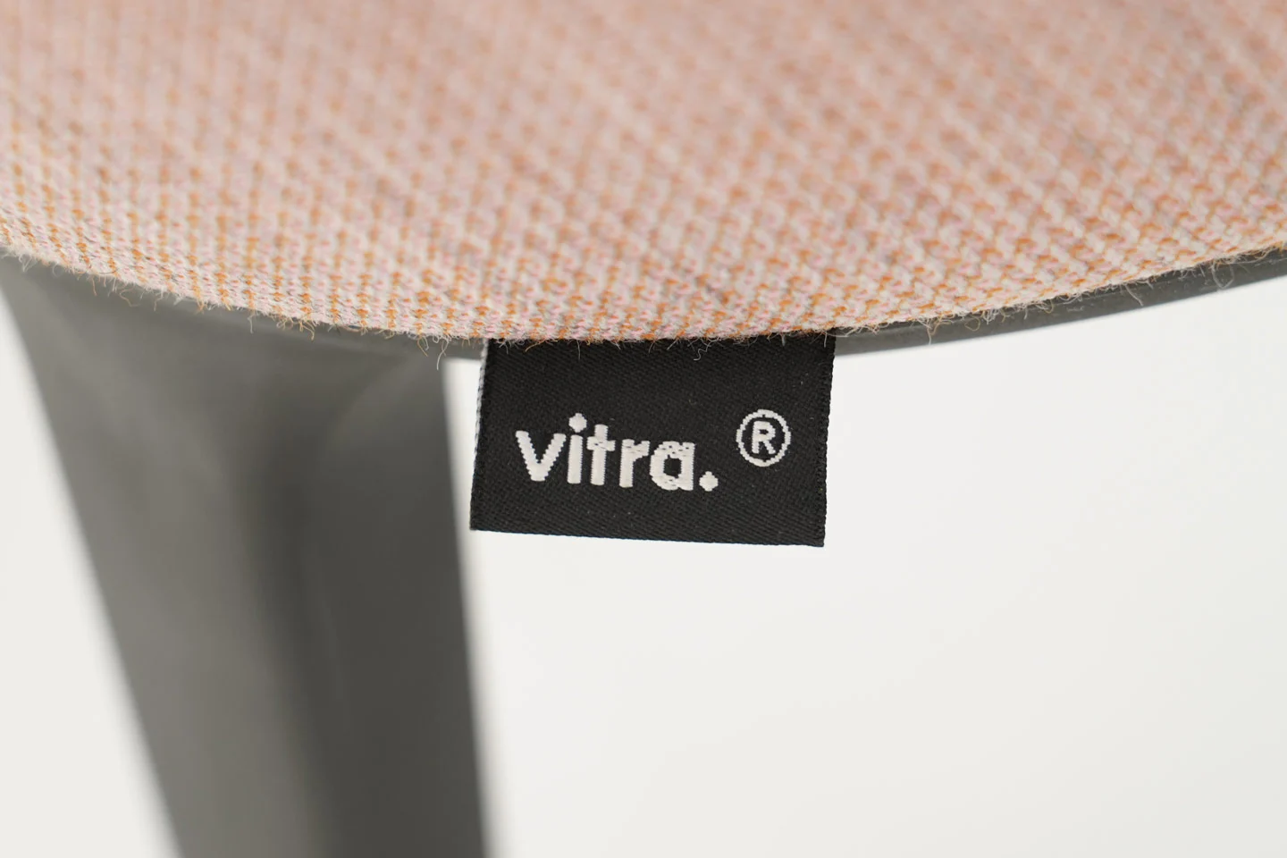 Vitra Softshell Chair Stoff / Rosa
