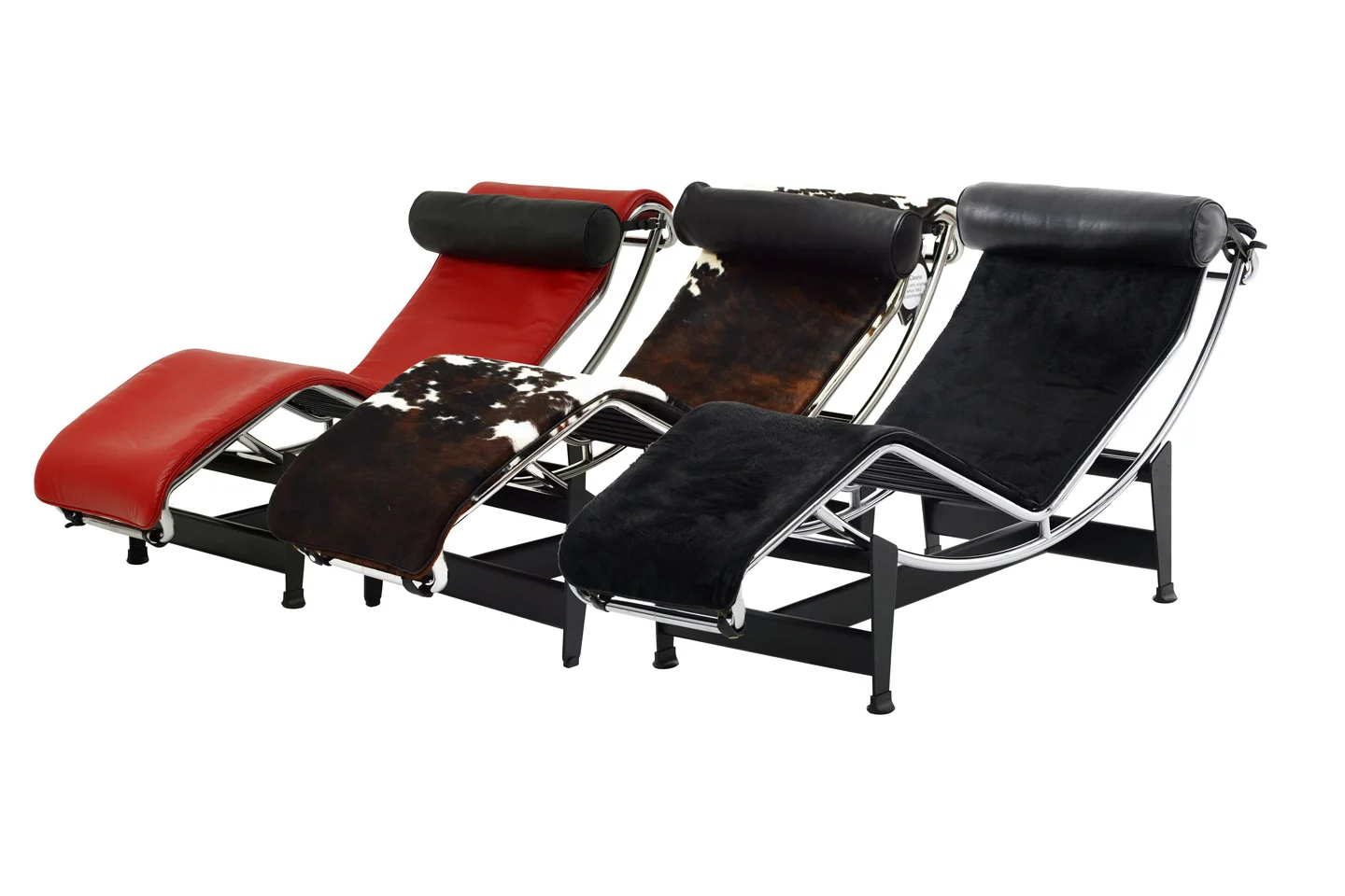 Cassina LC4-Liegen in verschiedenen Ausführungen